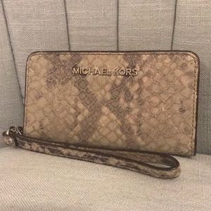 Michael Kors wristlet